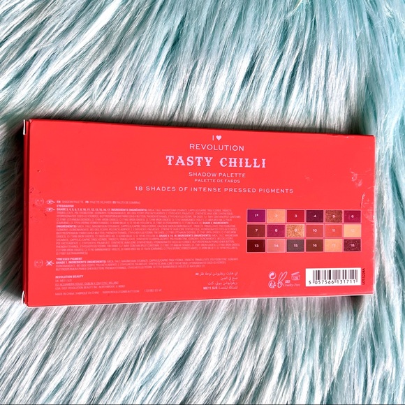 ⭐️ Revolution Tasty Chilli Eyeshadow Palette Limited Edition 18 Bold Shades - Picture 5 of 7